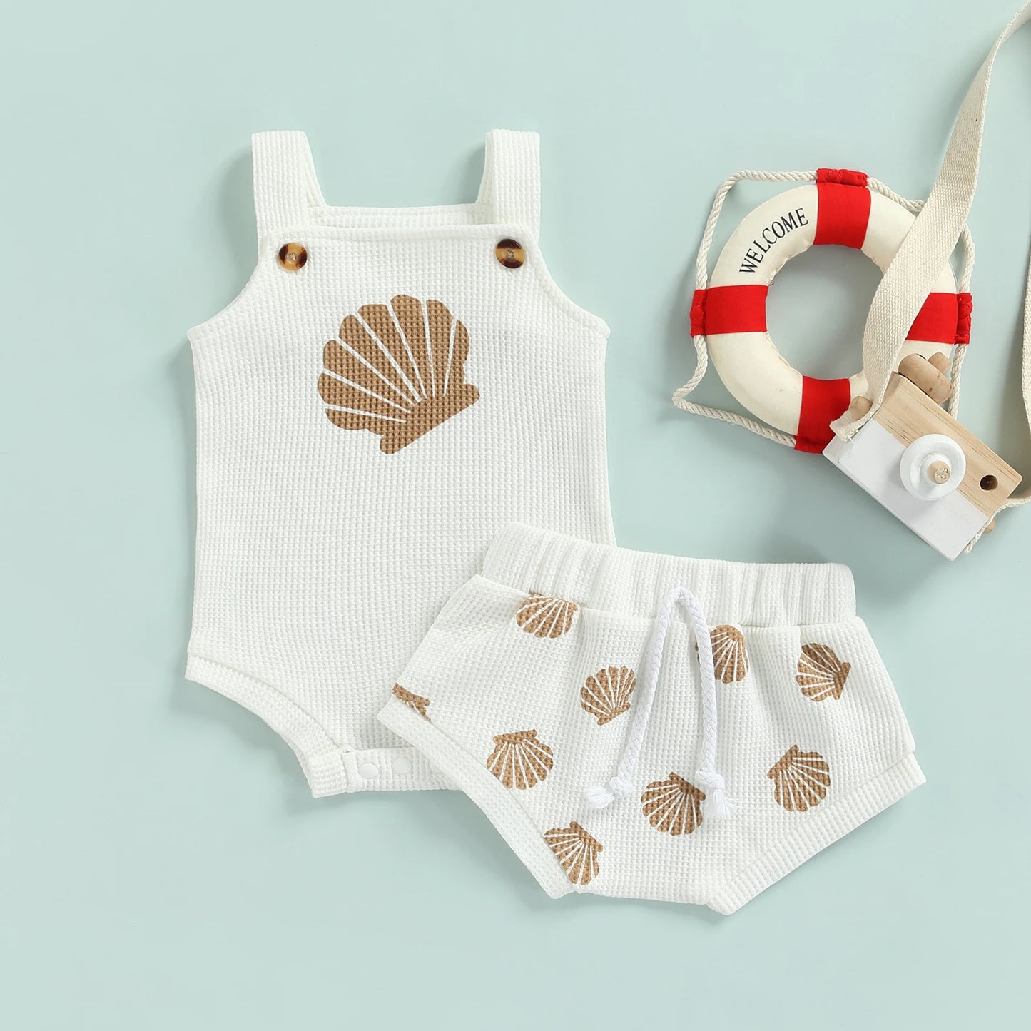 Modisches Baby Set für Neugeborene – Hosenträger-Strampler mit Muschel-Aufdruck und Bindeschorts für Jungen und Mädchen, Perfekt für den Sommer