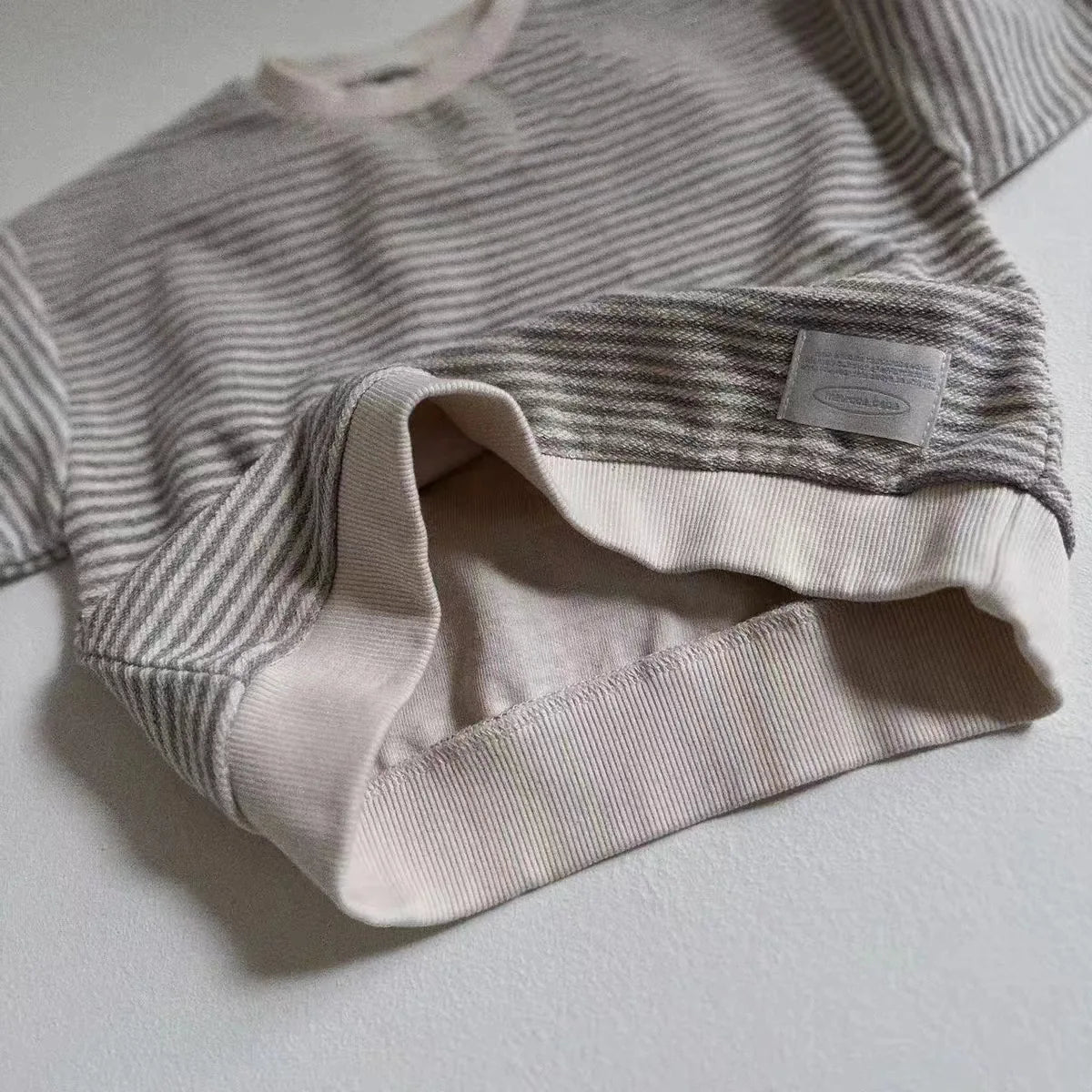 Unisex Baby Sweatshirt – Langarm – 100 % Baumwolle – Gestreift – Für 7 bis 36 Monate